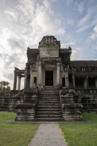 Eingang zu kleineren Räumlichkeiten von Ankor Wat